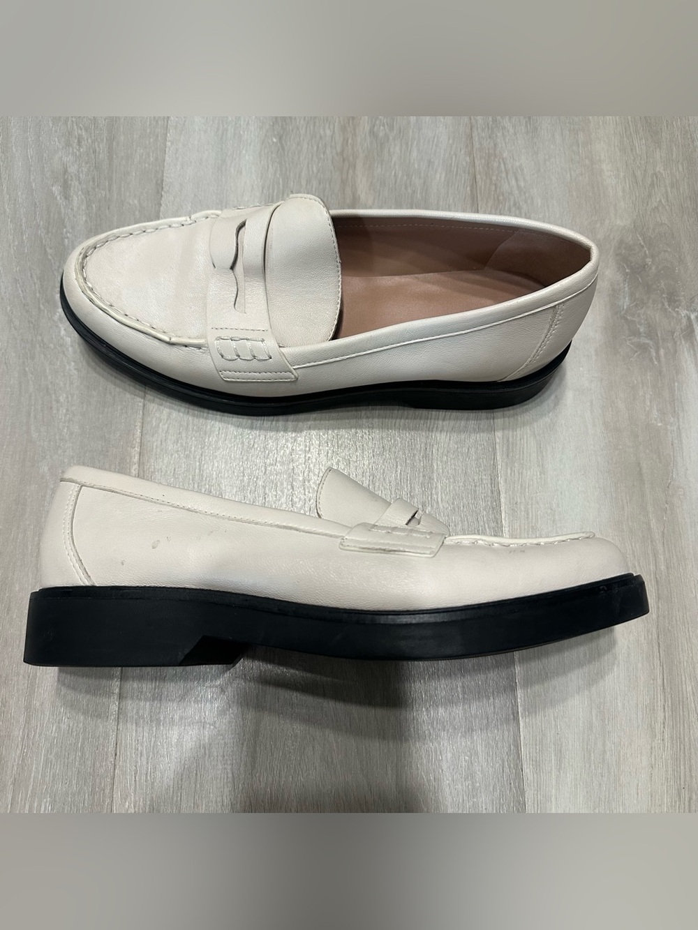 Nordstrom Cream White Woman’s Leather Loafers Shoes Sz 8